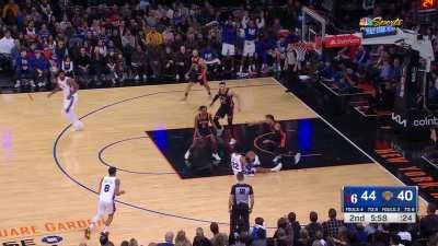 [Highlight] The Knicks give up an offensive rebound to a player lying down on the floor