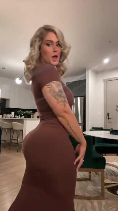 Jiggly Booty PAWG Mini Comp