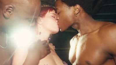 Dolly Dyson vs 2 man