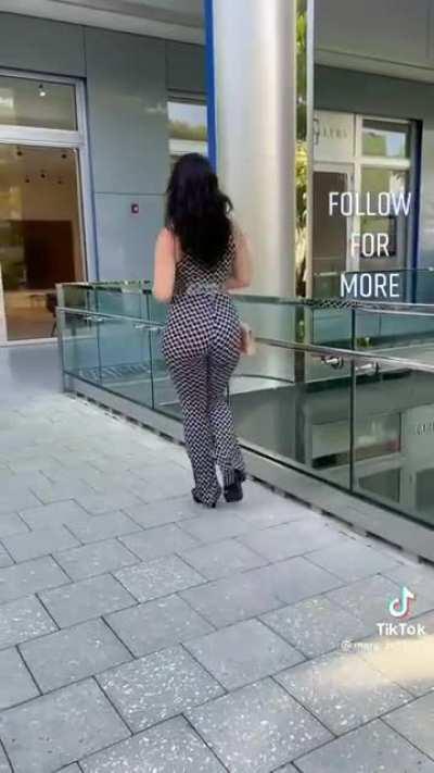 more of her 🥵🍑