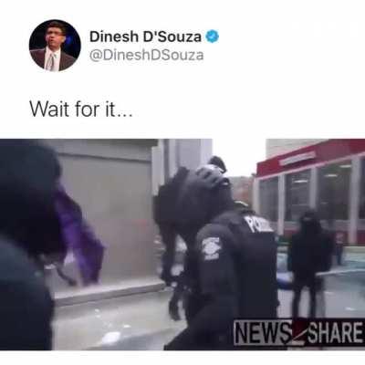 He do be kinda smooth tho😳