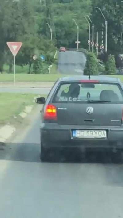 Numele scris pe lunetă