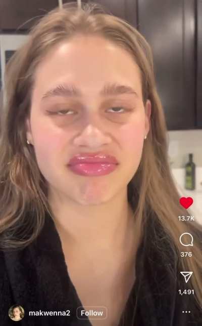 I wonder if she likes hotdogs 😏🫦🌭 