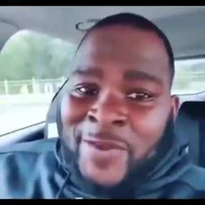 He kinda looks like hawkeye