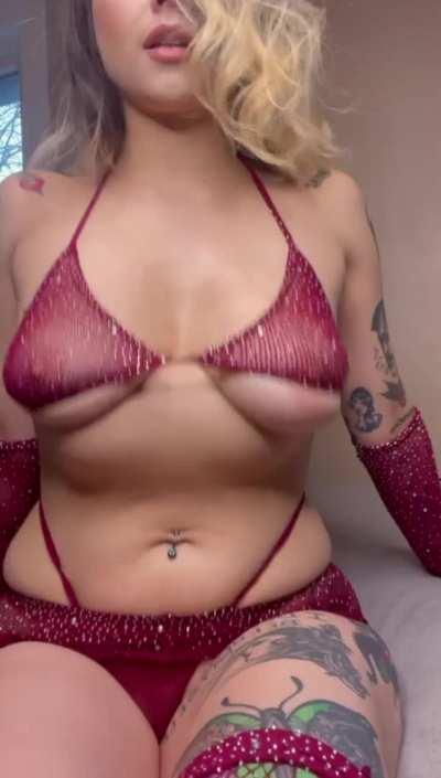 Mondays can be stressful 😅 Let me provide some relaxation for you when you get home from work 🥰 I’ll take your mind off of everything and make you forget all about your worries 😘 We could all use a little stress relief every now and then 🥵 Just lie back a