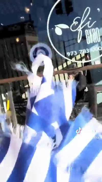 Removing Greek flags 🇮🇱