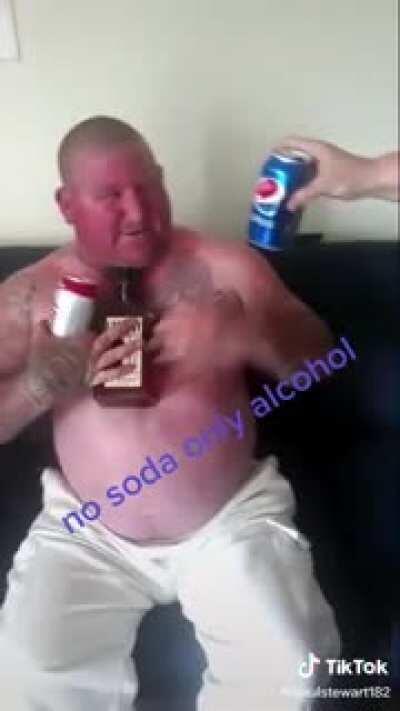 No soda 🙅‍♂️ only alcohol 🍻