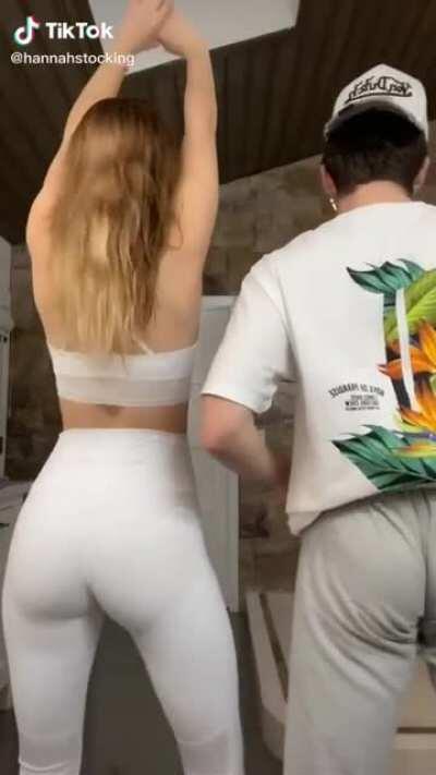 Hannah’s tight butt 🍑