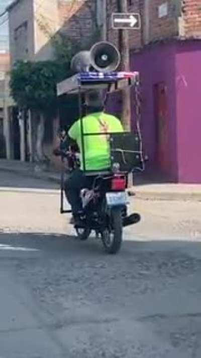 Quien quiere un pollo?