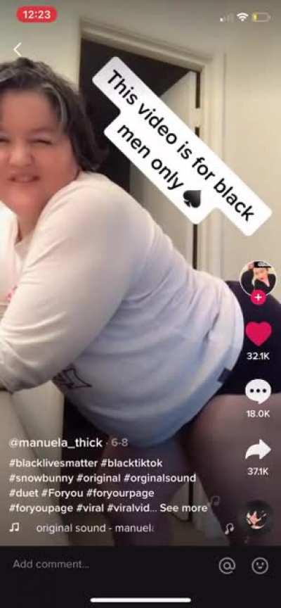 y’all my friend jus sent me this weird ass tiktok yo wtf