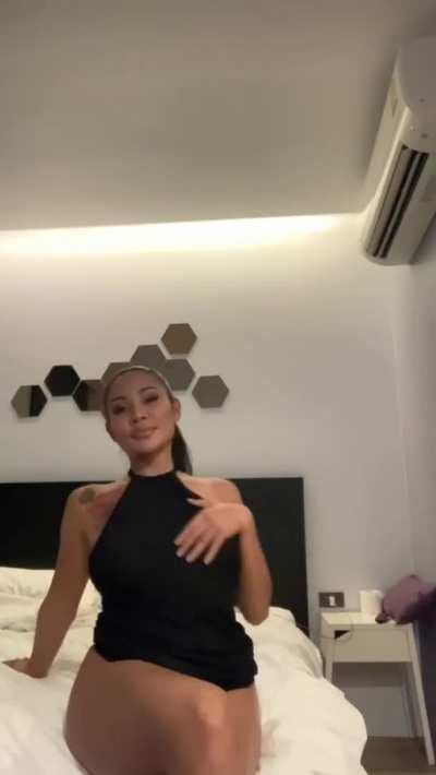 Is it hard to spank my ass??? 😈🔥