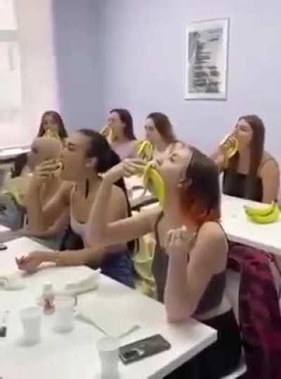 😂 Lucky Bananas 🍌