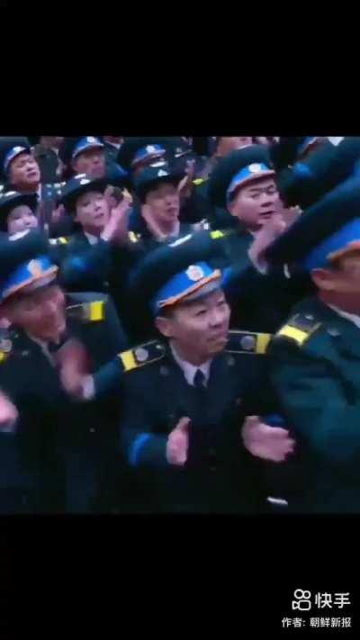 这些成年人激动个啥劲？