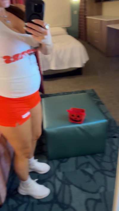 Would you hit on me if I was your waitress