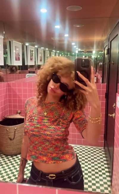 I got something for her to kiss