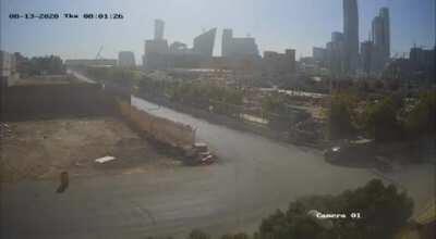 police are the stupid one here