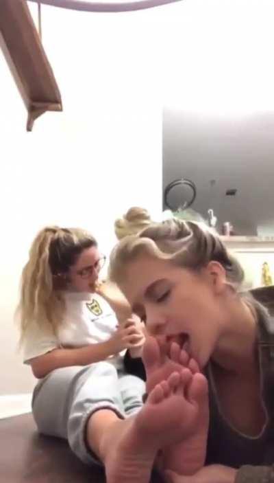 College friends worshipping feet 