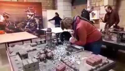 Update: I figured out how you deploy 540 grots in a bucket. Shout out to the cool american guys i met on this day too!