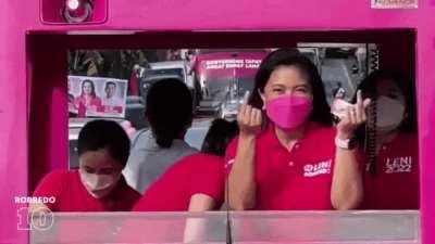 Blessing your timeline with this gif. Labaaaaaan!