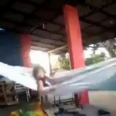 EITA POH4 KAKAKKAKKKAKAKAKA