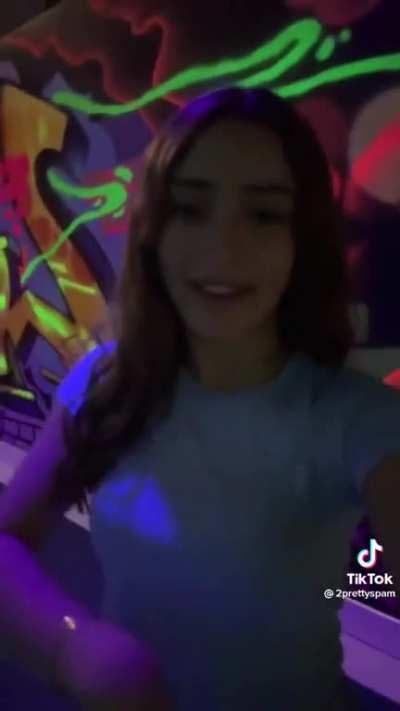 Hmu for threesome sextape and dropbox