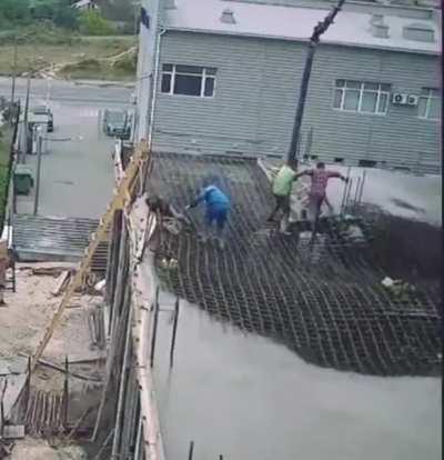 Vocês fazendo obra ai chat