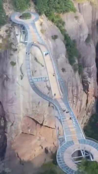 Ruyi Bridge in Shenxianju