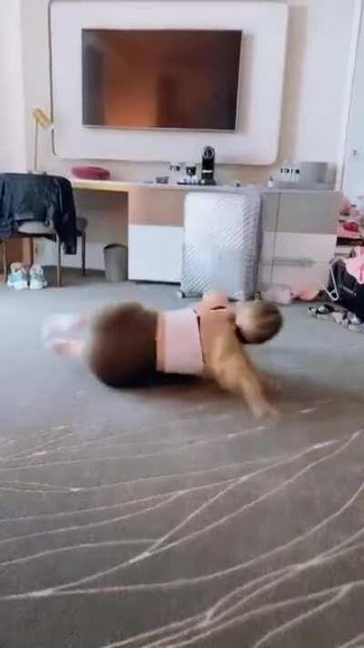 @vladayan1 Oml 🎂🎂 Age:18