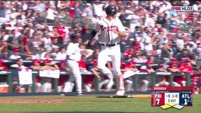 [Highlight] [Highlight] Travis d'Arnaud's 2-run double brings the Braves within four runs of the Phillies.