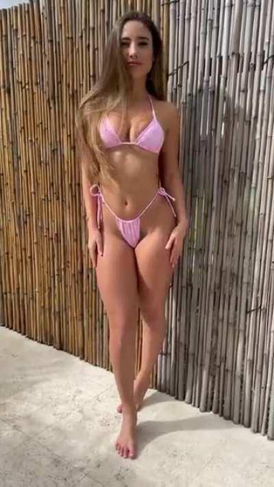 Angievaronaofficial (@angievaronaofficial)