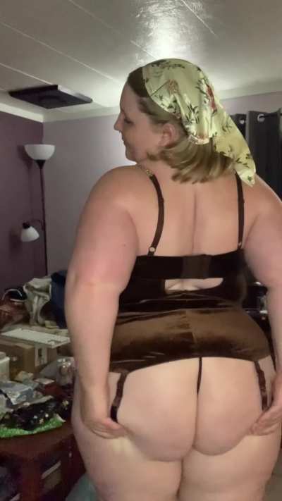 Yummy peach 🍑🤤