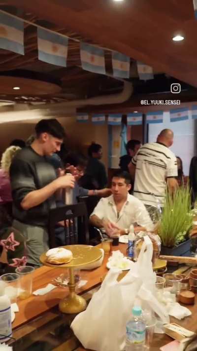 Organizan mateada en Japón y te lo muestro: