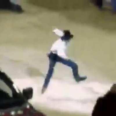 En fin cowboy dance😳