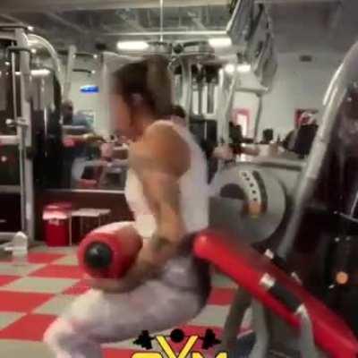 HMC While I pump some iron