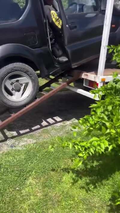 Yo lo hago por menos dinero