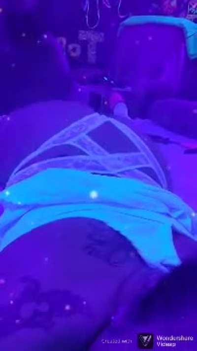 Sparkles Booty Clouds 