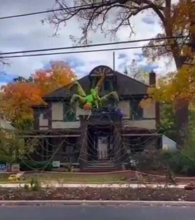 This Halloween decoration