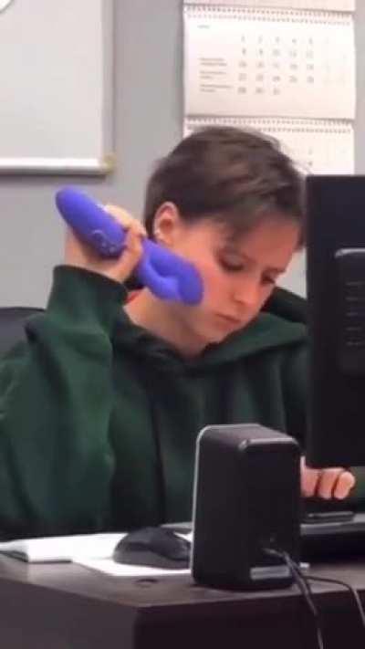 Bringing your electric neck massager to work