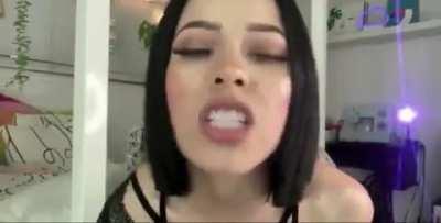 When you compliment Floyd in r/boxing