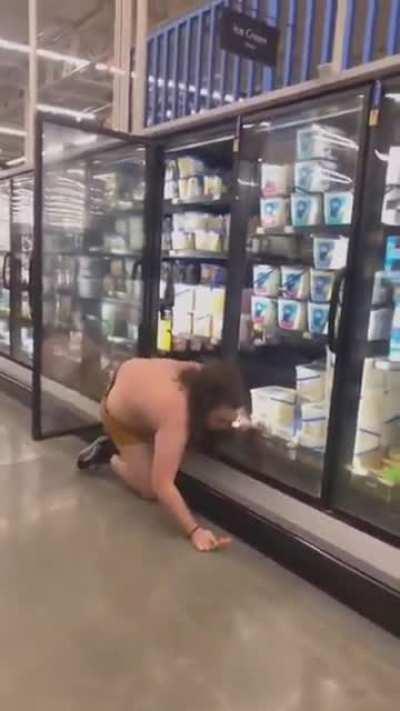 HMF while I goto Walmart on drugs