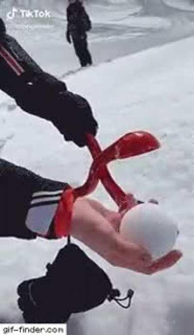 The snowball is so round
