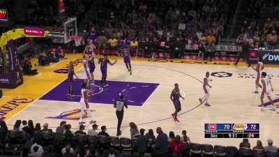 [Highlight] Lonnie Walker takes off but can't finish on the dunk attempt