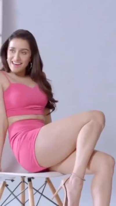 Get some tissue papers ready because this compilation of Shraddha will most likely make you c*m.. Those thighs are just marvelous