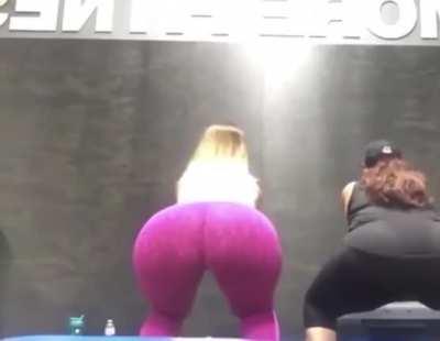Leggings can’t handle that much ass