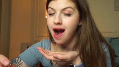 Lina Migurtt swallowing cum