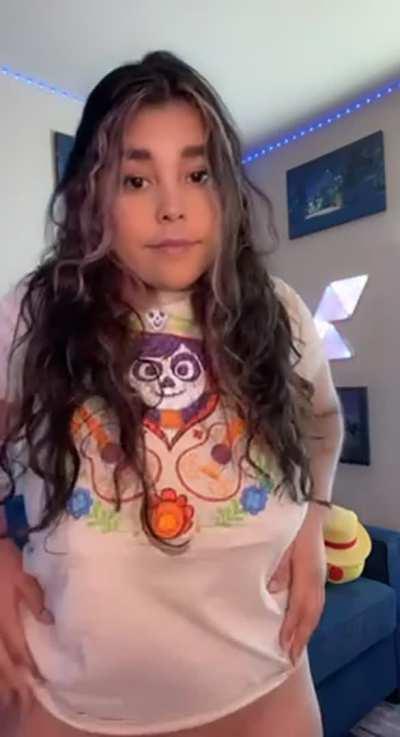 If I made you stopped scrolling… you made me smile💗