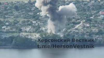 Ru pov: Russian Cossack artillery shells the right-bank part of the River, Kherson region.