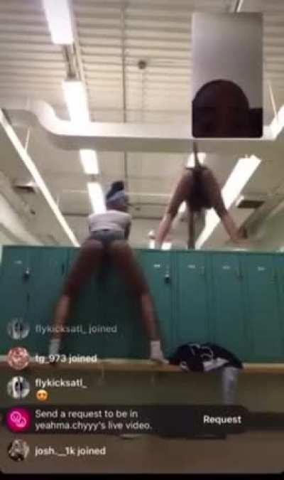 Thick ebony twerking with friends