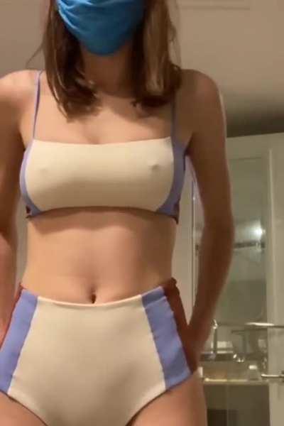 Alexandra Daddario 🥵