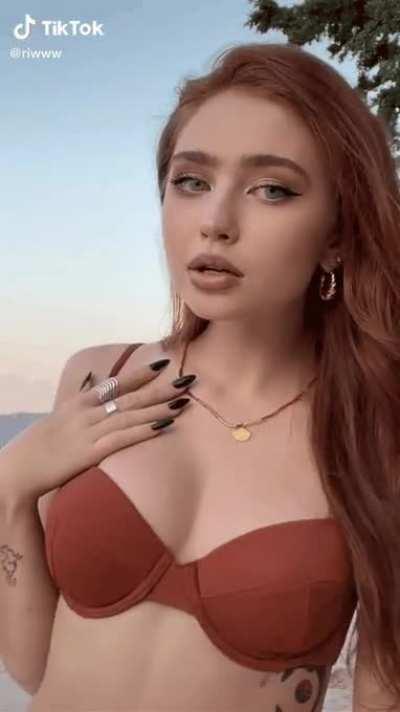 She's Got Perfect Features